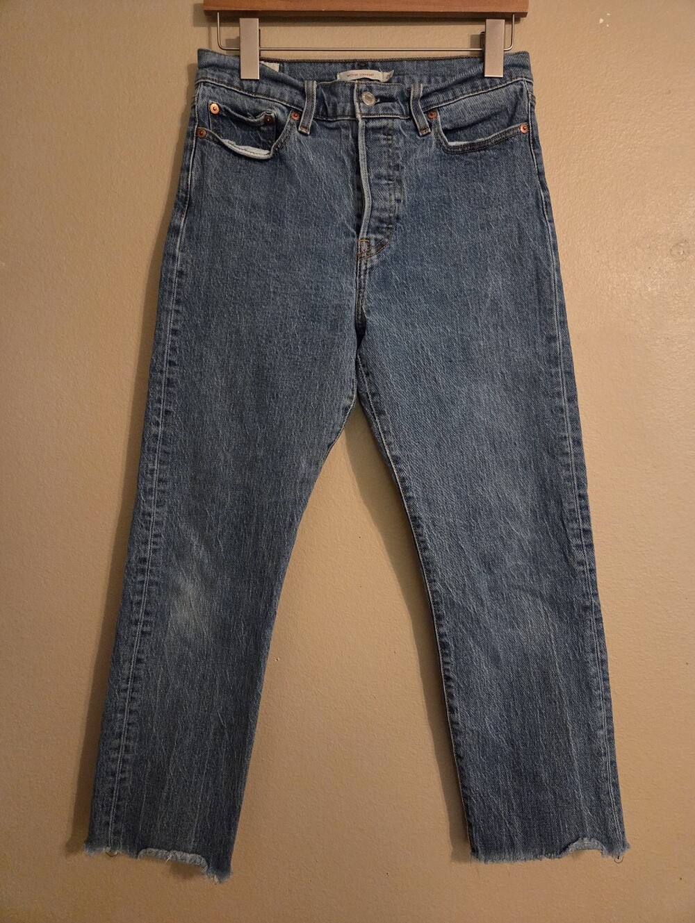 LEVI'S Wedgie Straight High-Waist Button Fly Distressed Raw Hem Denim Jeans 29